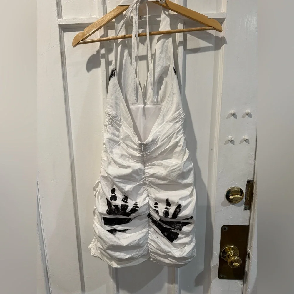 Zara White Backless Dress with Black Print - Picture 2 of 3